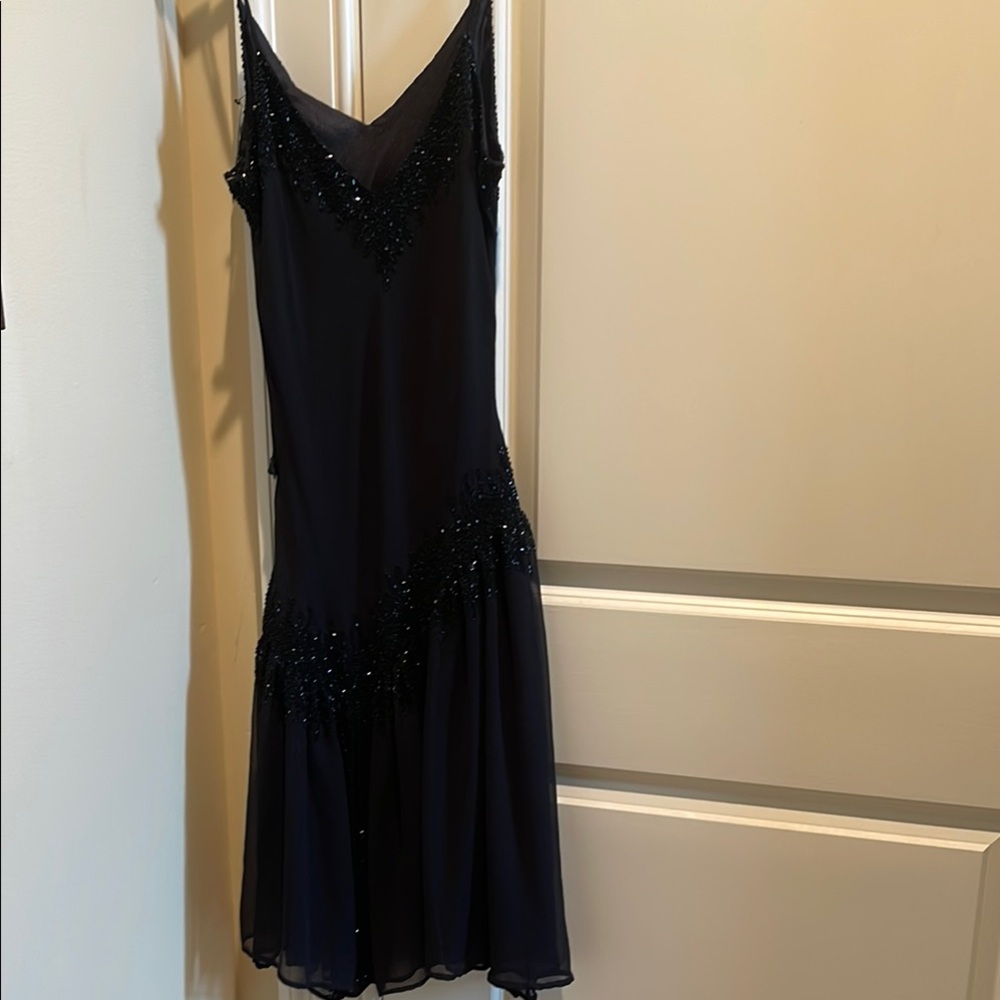 Chic Black Midi Dress with Timeless Elegance